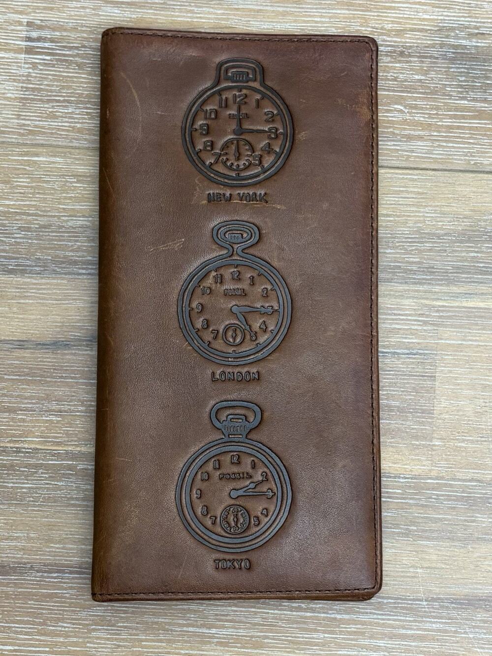 Fossil Cowhide Travel Wallet Brown Leather Zip Around Passport Holder